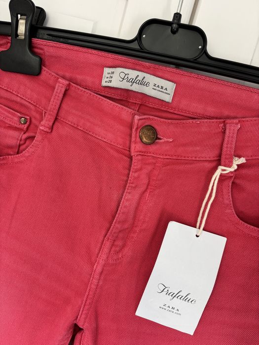 Zara jeans jeansy fit skinny rurki czerwone malinowe wycierane vintage