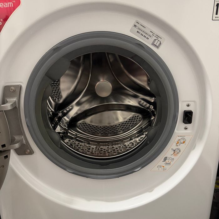 Pralka LG ThinQ 8,5 kg Steam – Direct Drive – IDEALNY STAN