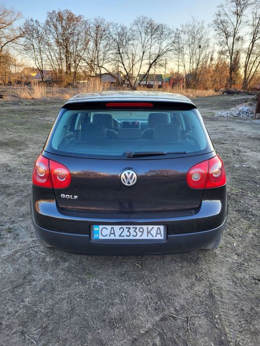 Volkswagen GOLF 5- 1,4Mpi бенз МКПП!