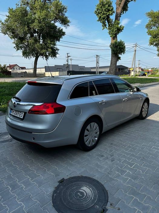 Опель інсігніі Opel Insignia 2011