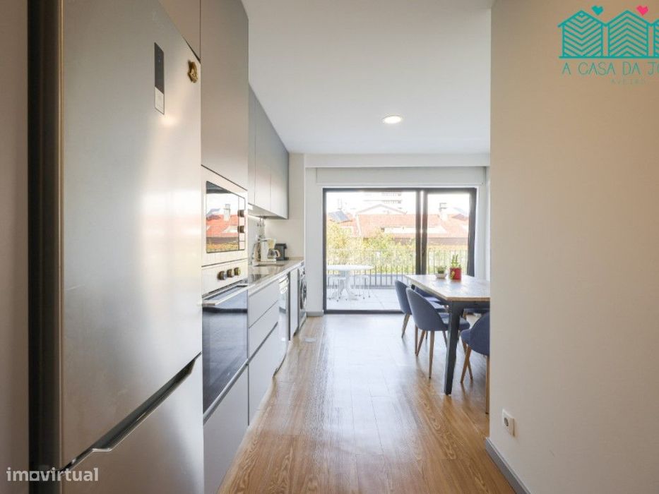 Apartamento T2 com Lugar de Garagem no Bairro do Liceu