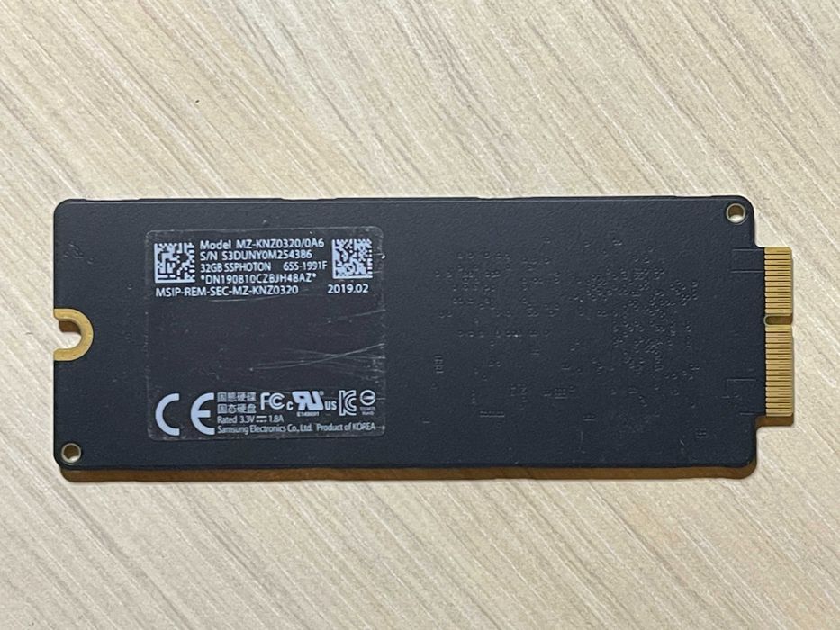 SSD Samsung 32GB , Model MZ-KNZ0320/0A6 2019 рік стан:б/в, для Apple