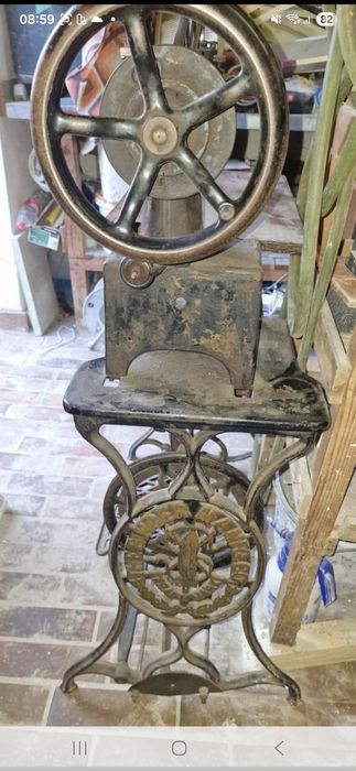 Stara maszyna szewska Singer