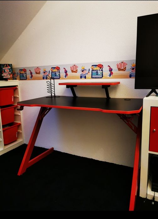 Secretária Gaming nova e embalada