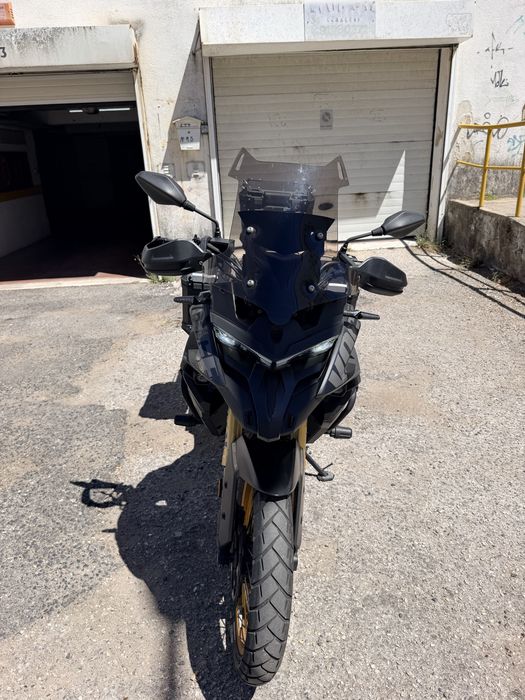 Voge 525 DSX Black Knight