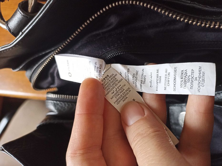 Розкішна класична ділова чорна шкіряна сумка від Marks&Spencer