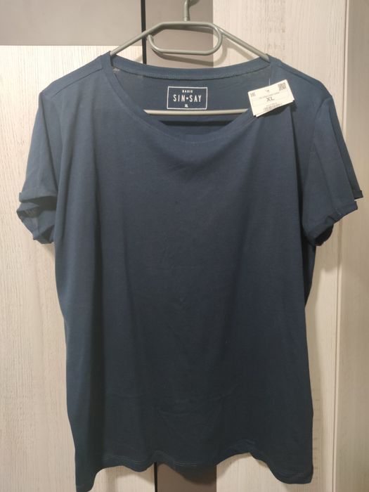 T-Shirt  NOWY  r. Xl Sinsay