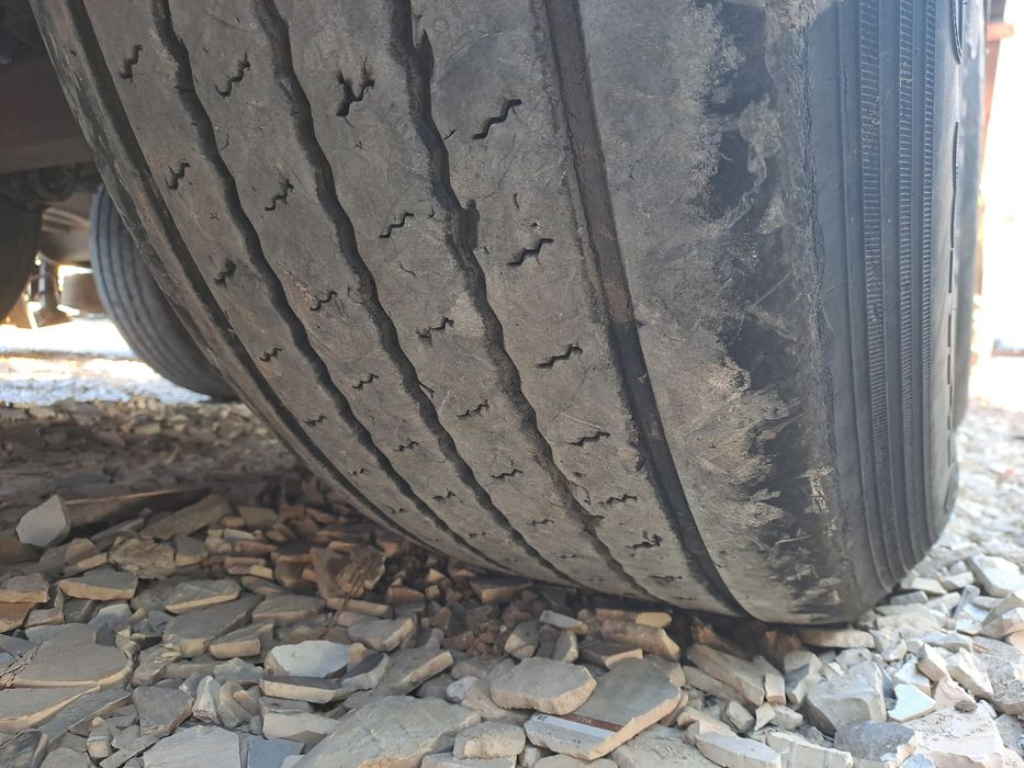 Зерновоз самоскид, на міцній рамі (ZMIEVTRANS), Італійська гідравліка