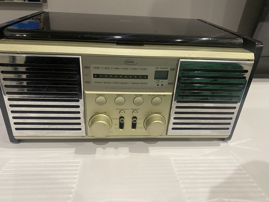 Sprzedam radio  retro