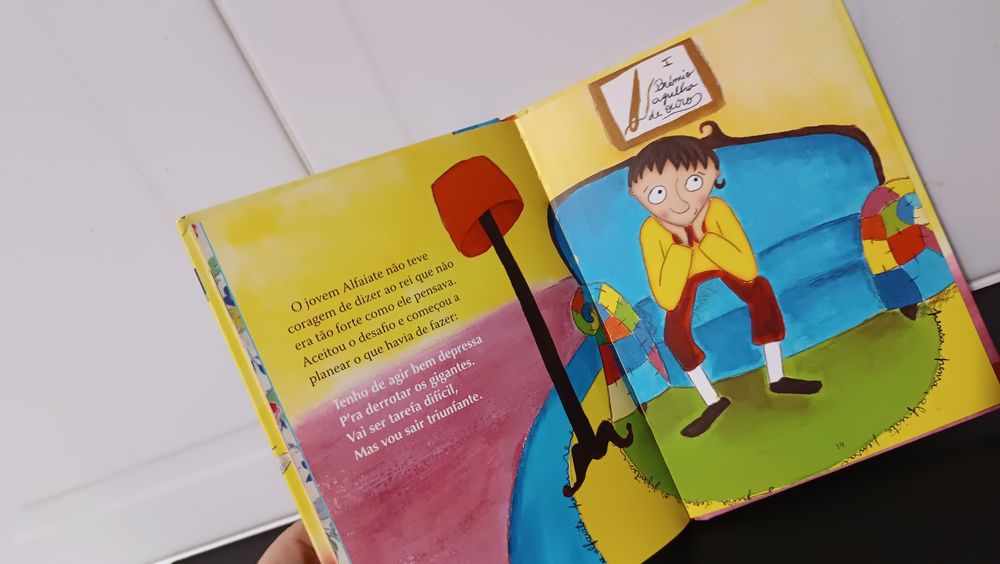 Livro Infantil. O Alfaiate Valente. Com Dvd. 2 a 7 Anos