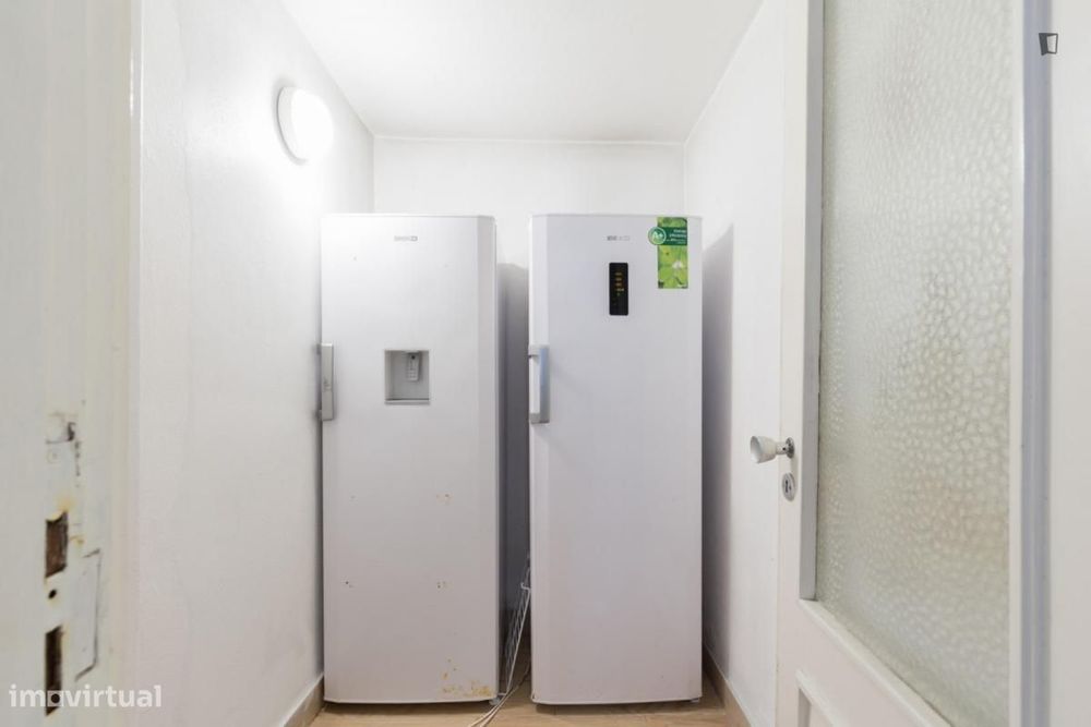 Quarto - localizado em Paranhos Porto