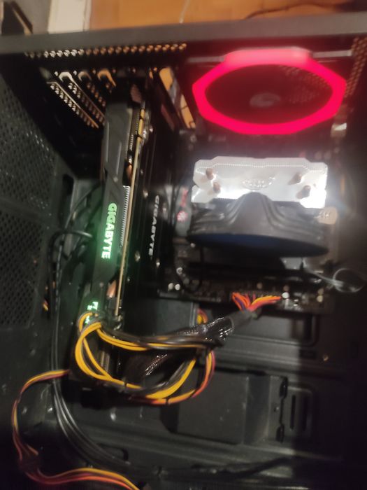 Игровой ПК R5 2600x  gtx 1070ti 8gb ssd M2 Samsung 250gb ddr4 12gb