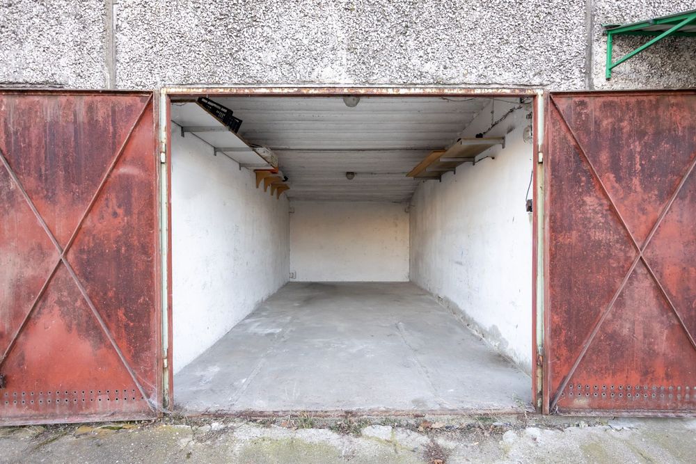 Garaż Praga Północ Białostocka 7 Blisko Koneser Metro Dworzec Wileński