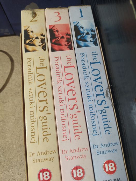 3 kasety VHS sztuka miłości