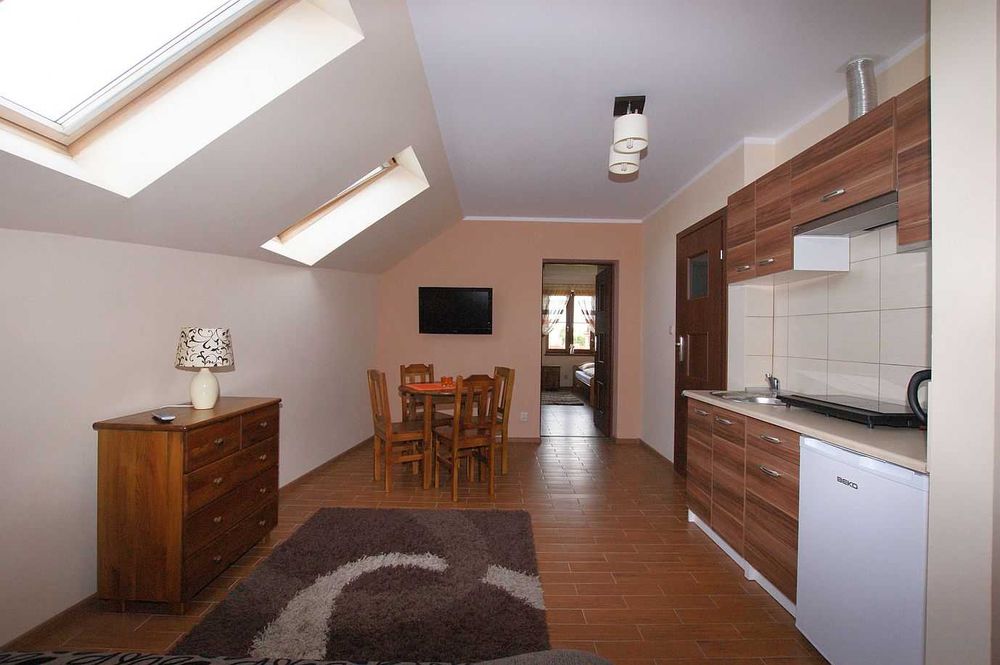 Apartamenty przy basenie blisko morza