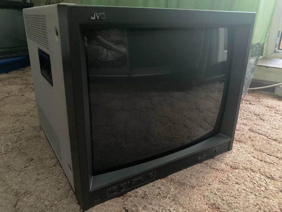 Профессійний монітор JVC TM-A170G