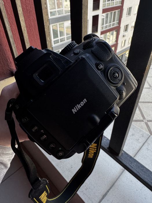 Фотоапарат Nikon d5000