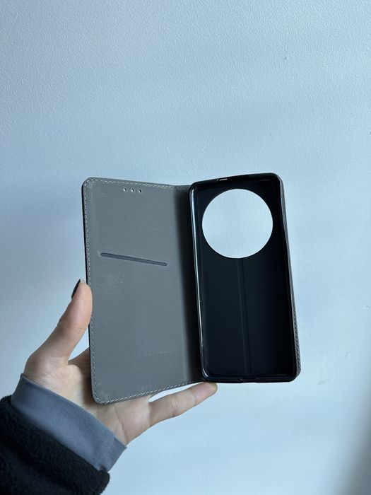 Etui zamykane czarne do REALME 12 PRO/ 12 pro plus