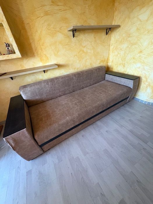 Розкладний диван для спальні або вітальні