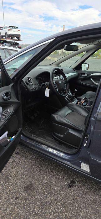 Ford S-Max — fotografia 12