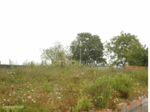 Urban Land Plot in Recardães and Espinhel, Águeda, Aveiro