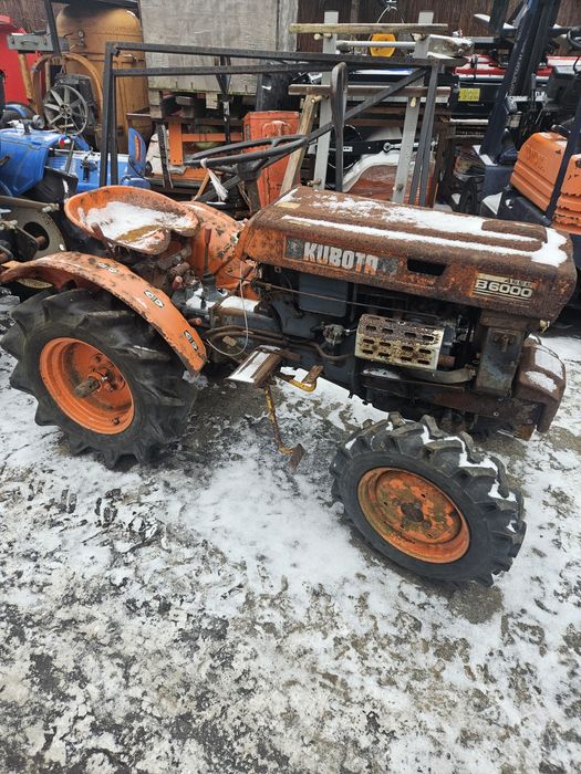 Yanmar YM1100D 4x4 mini traktorek ogrodniczy japoński kubota b6000