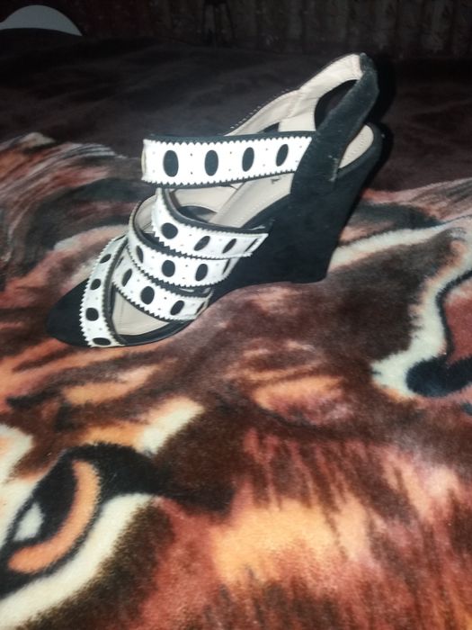 Босоніжки  замшові