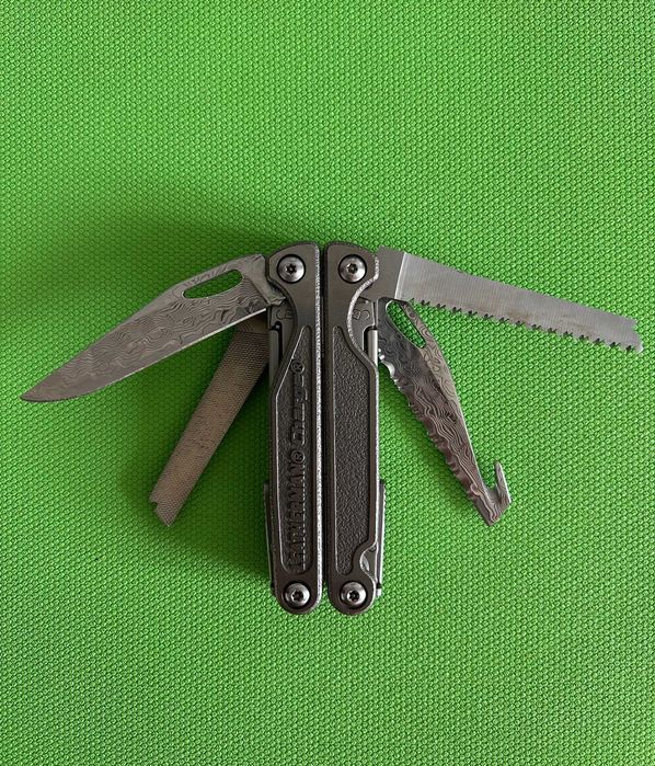 Мультитул Leatherman Charge TTI Damascus Blades