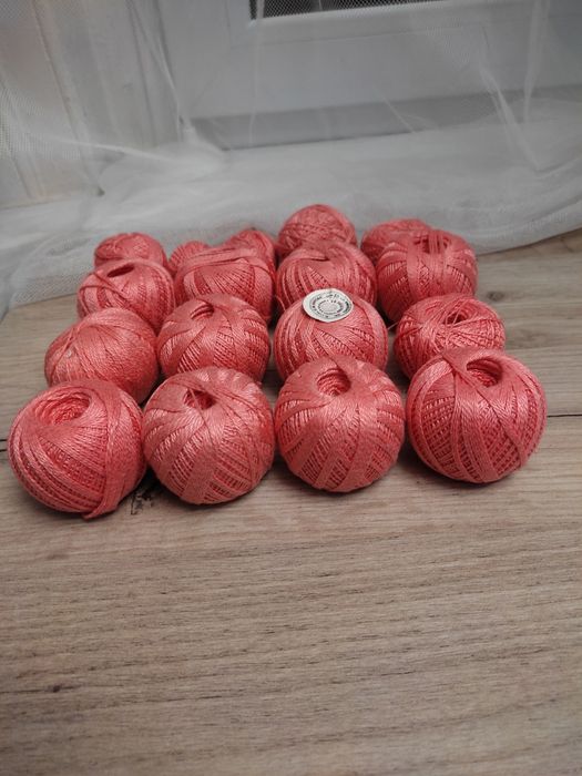 Нитки ирис вязальные коралловые