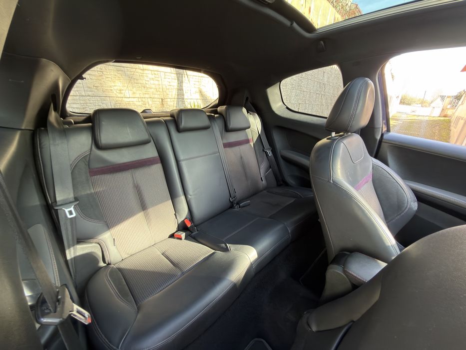 Peugeot 208 1.6 E-HDI 120cv XY