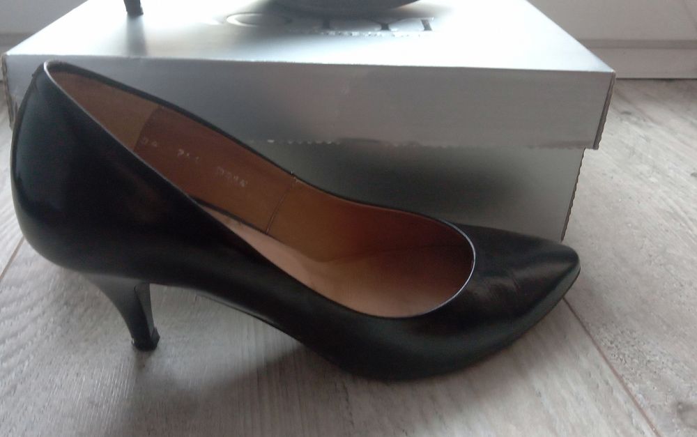 Buty czółenka skórzane Kotyl