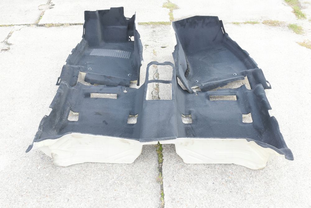 mercedes w213 kombi wykładzina podłoga dywan czarna kpl.