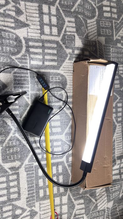 Лампа настільна на прищіпці 10W 50 led