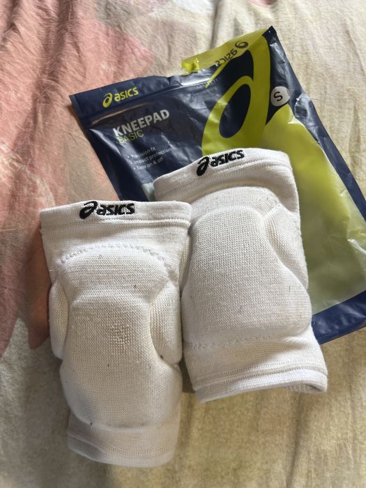 наколінники для волейболу від фірми asics розмір s