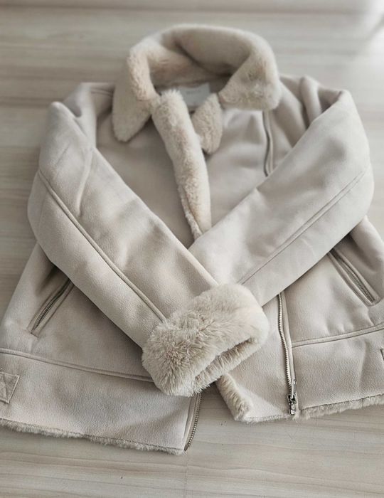 Kurtka beżowa Mohito