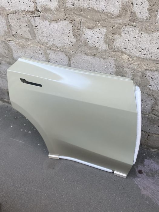 Дверь правая Tesla Y/дверь задняя TESLA/дверь левая тесла