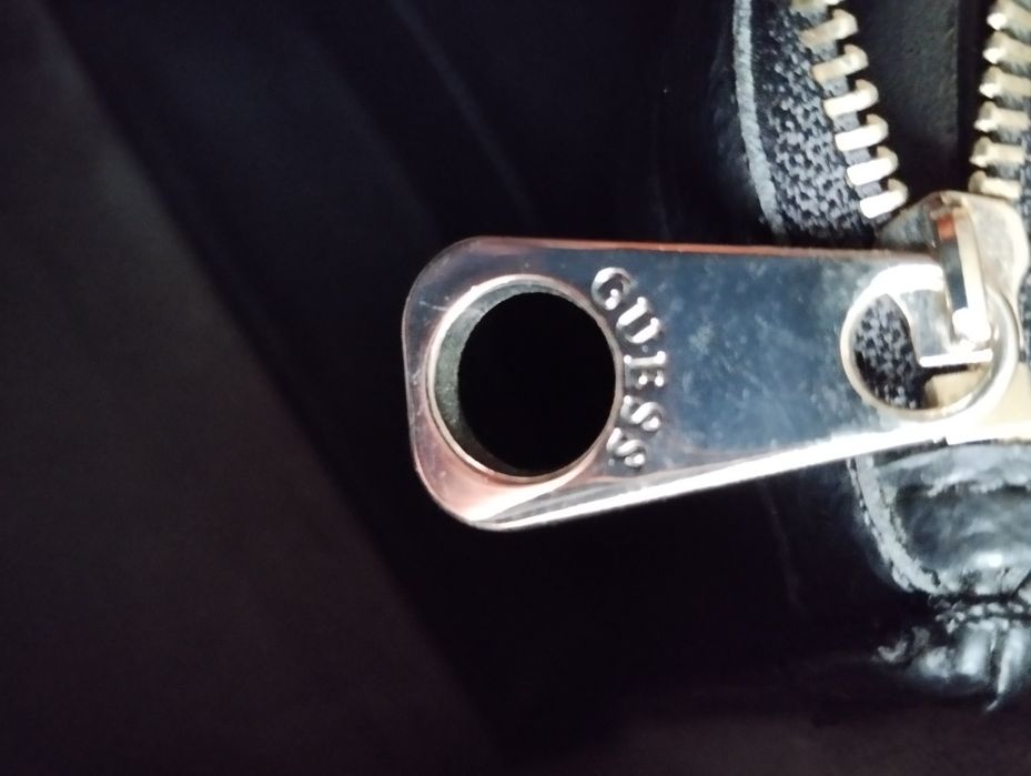 Torebka szoperka Guess