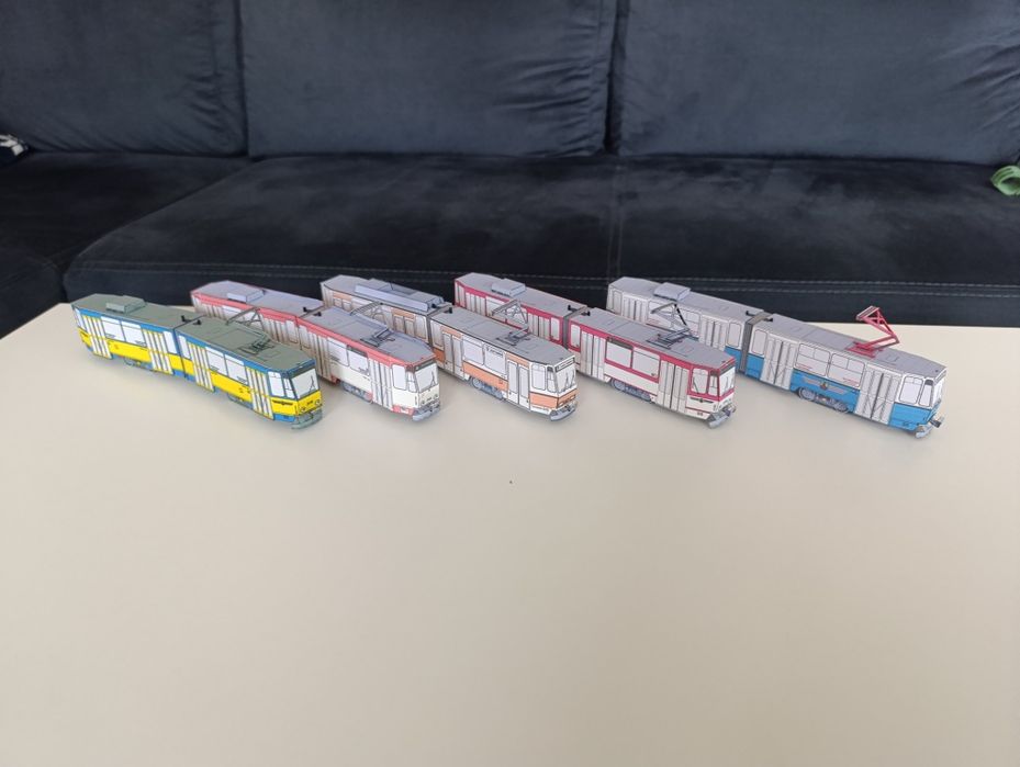 Model kartonowy tramwaj miejski Tatra KT4Dtm zabawka resorak pociąg mi