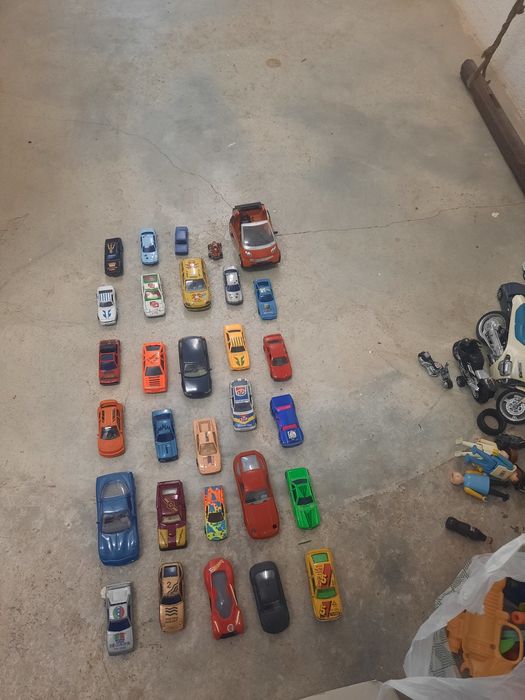 Carrinhos em miniatura