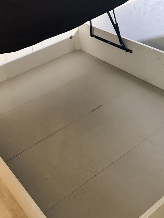 Cama somier usada mas em perfeito