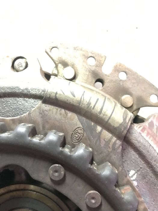 Маховик+ комп. Щеплення Шкода А7 1,6 TD; DQ200