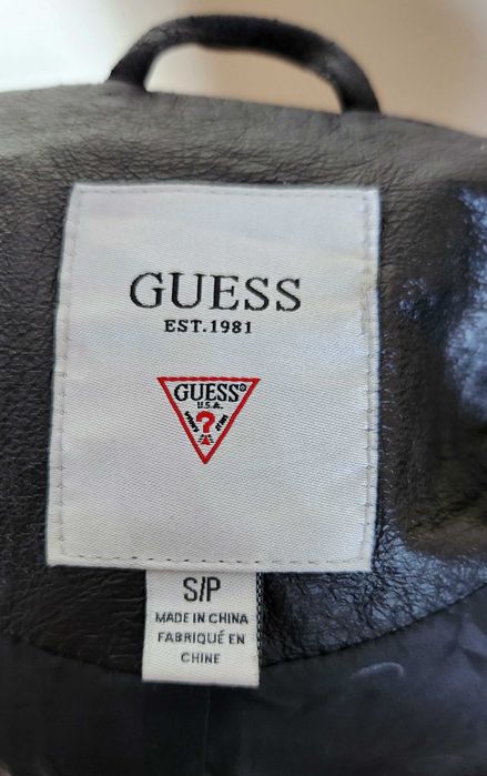 Czarna kurtka ramoneska / biker Guess. Rozmiar S