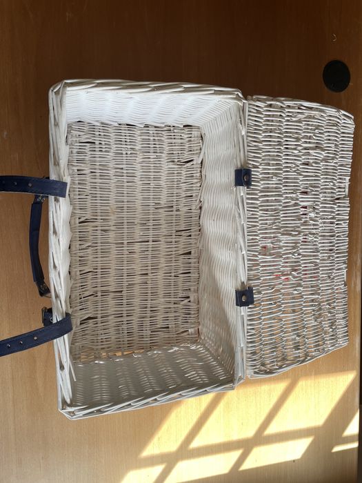 Cesta de pic-nic em vime cor branca
