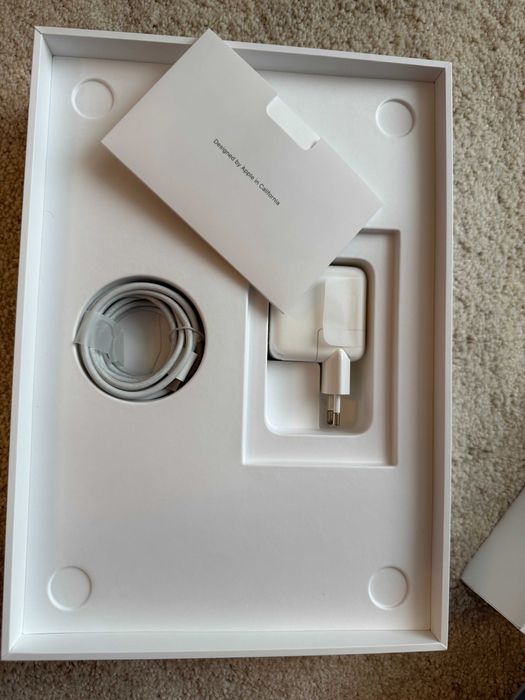 MacBook Air A1 / komplet /super stan !