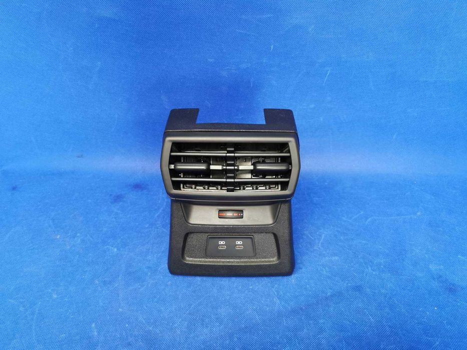 KOMPLETNA kratka nawiewu tylna AUDI A3 S3 8Y oryginał | OEM | port USB