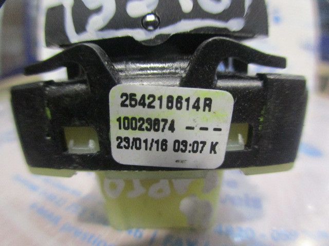 Comando / botão / interruptor vidros frente direito RENAULT Captur (J5
