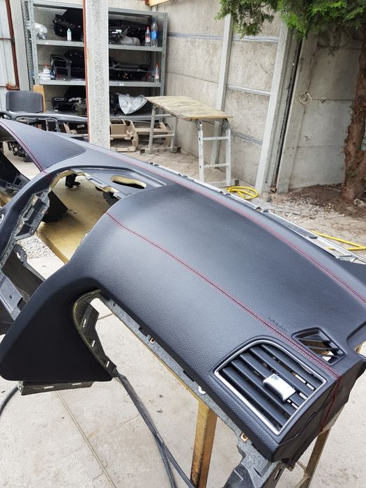 Потолки, торпеды,дверные карты, на авто,ремонт и восстановление