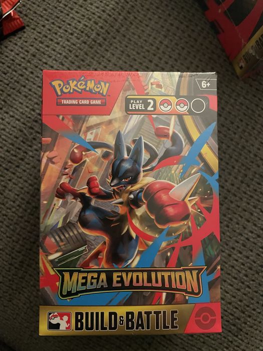 Pokemon - 2 caixas Mega Evolution - Build Battle