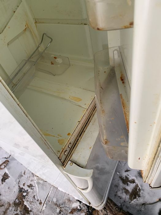 Холодильник Indesit працюючий