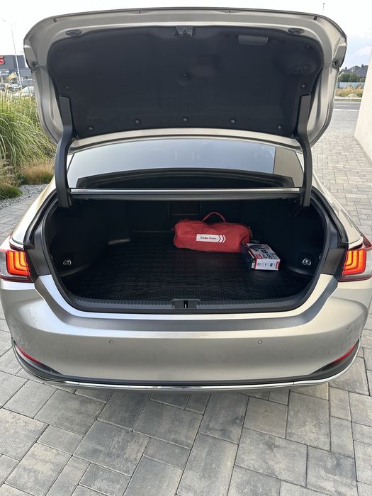 Продам Lexus ES 250